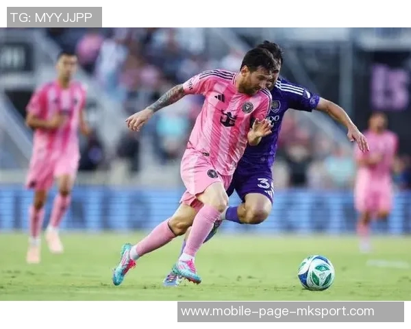 阿根廷队在迈阿密国际基地举行首场训练备战新赛季